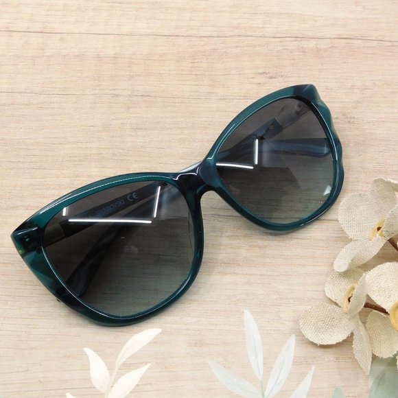 SWAROVSKI “Fortunate SW117” Green Sunglasses main image 3